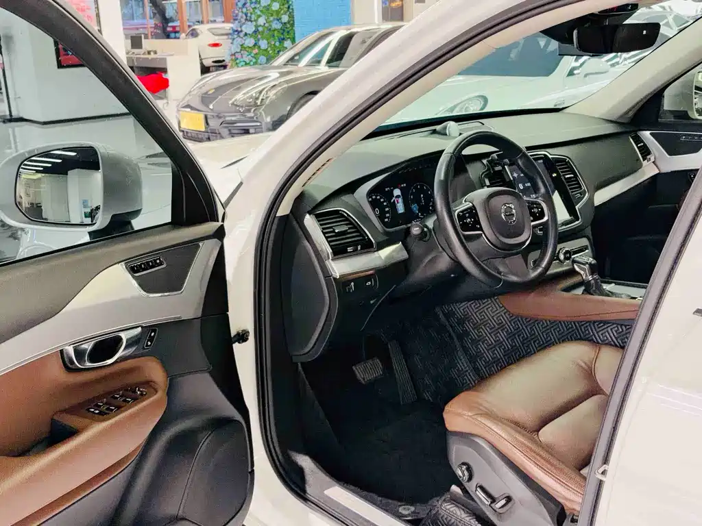 Volvo XC90 2018