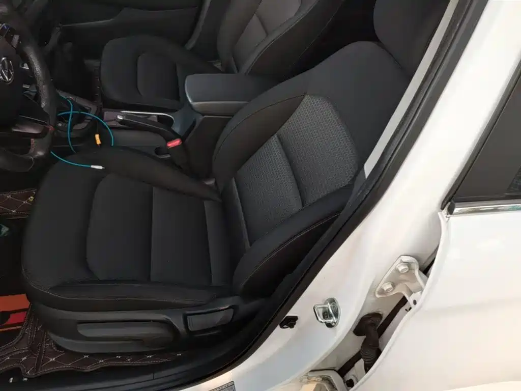 Hyundai Elantra 2019 — фото 15