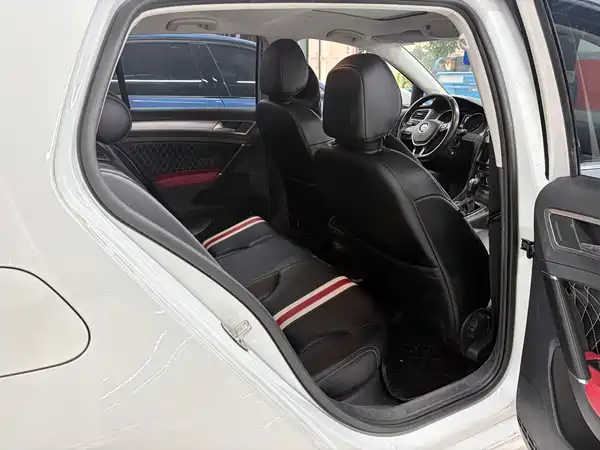 Volkswagen Golf 2020