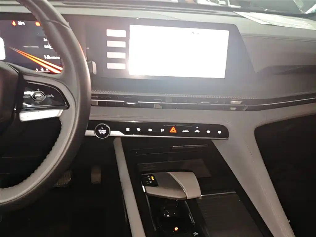 Changan CS75 PLUS 2022 — фото 13