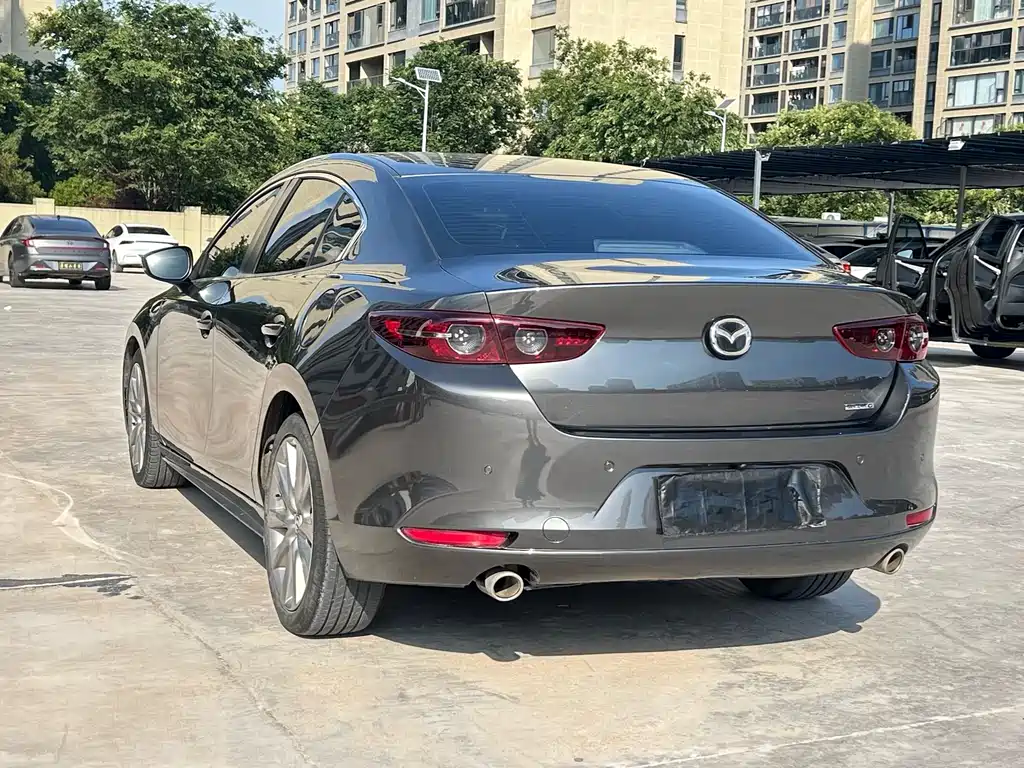 Mazda 3 Axela 2021 — фото 19