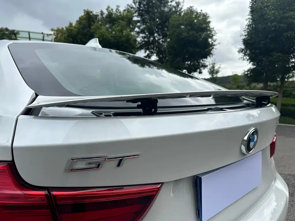 BMW 3 Series GT 2018 — фото 21
