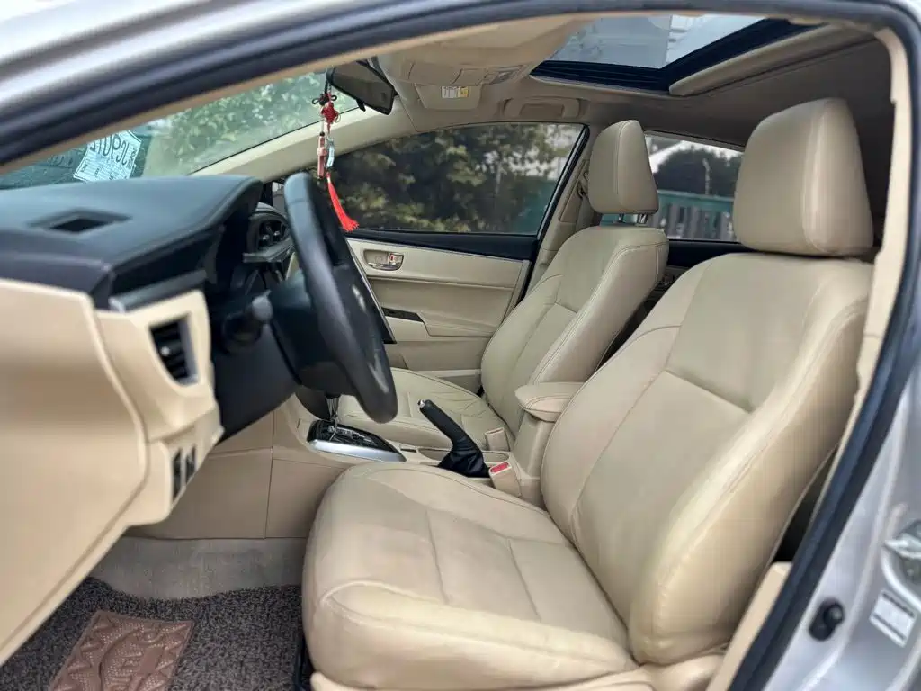 Toyota Corolla 2015 — фото 15