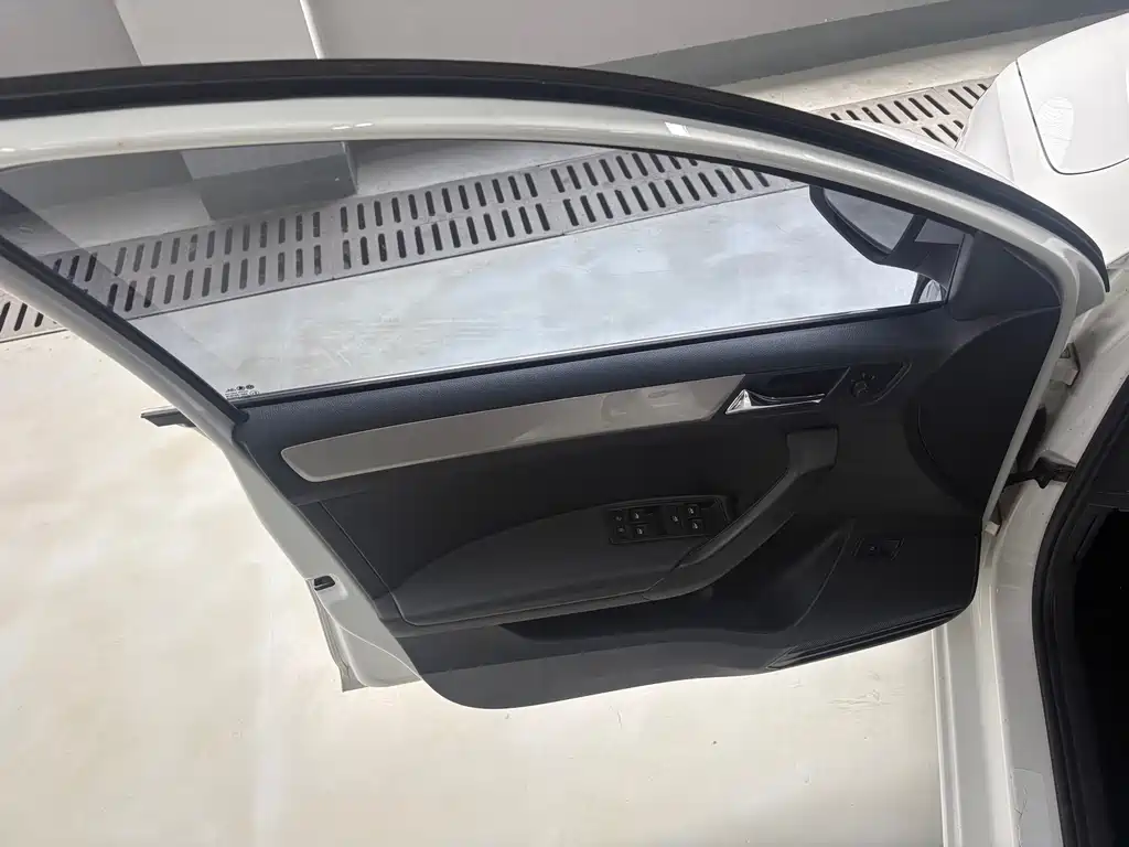 Skoda Rapid 2019 — фото 10