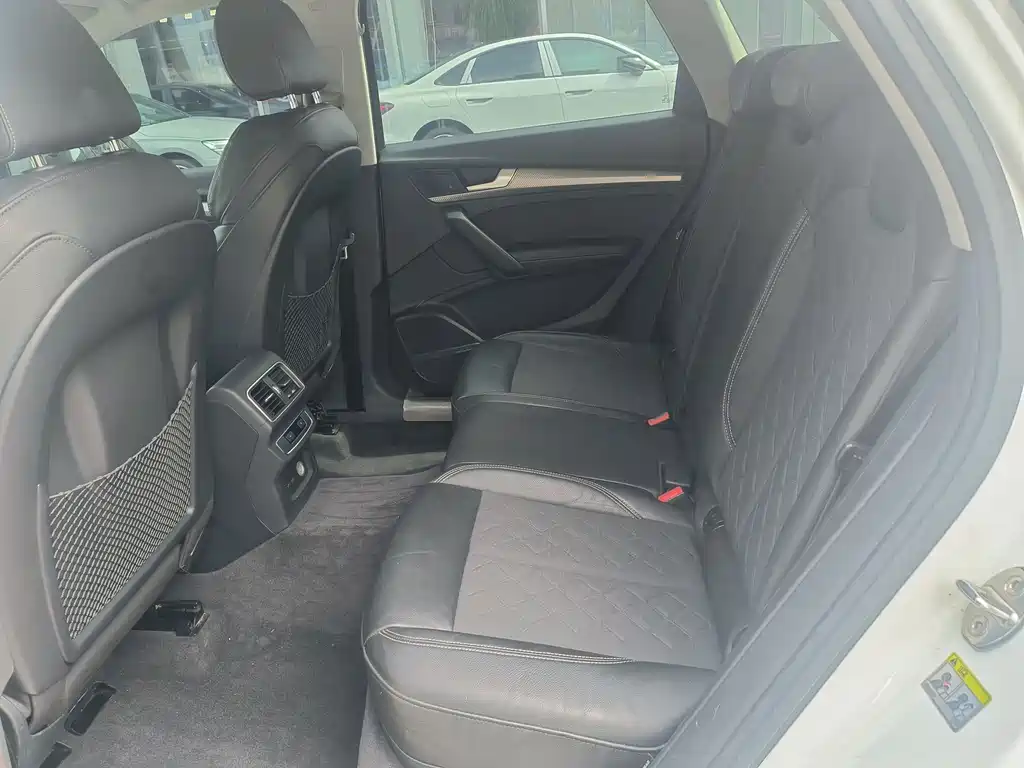 Audi Q5L 2019