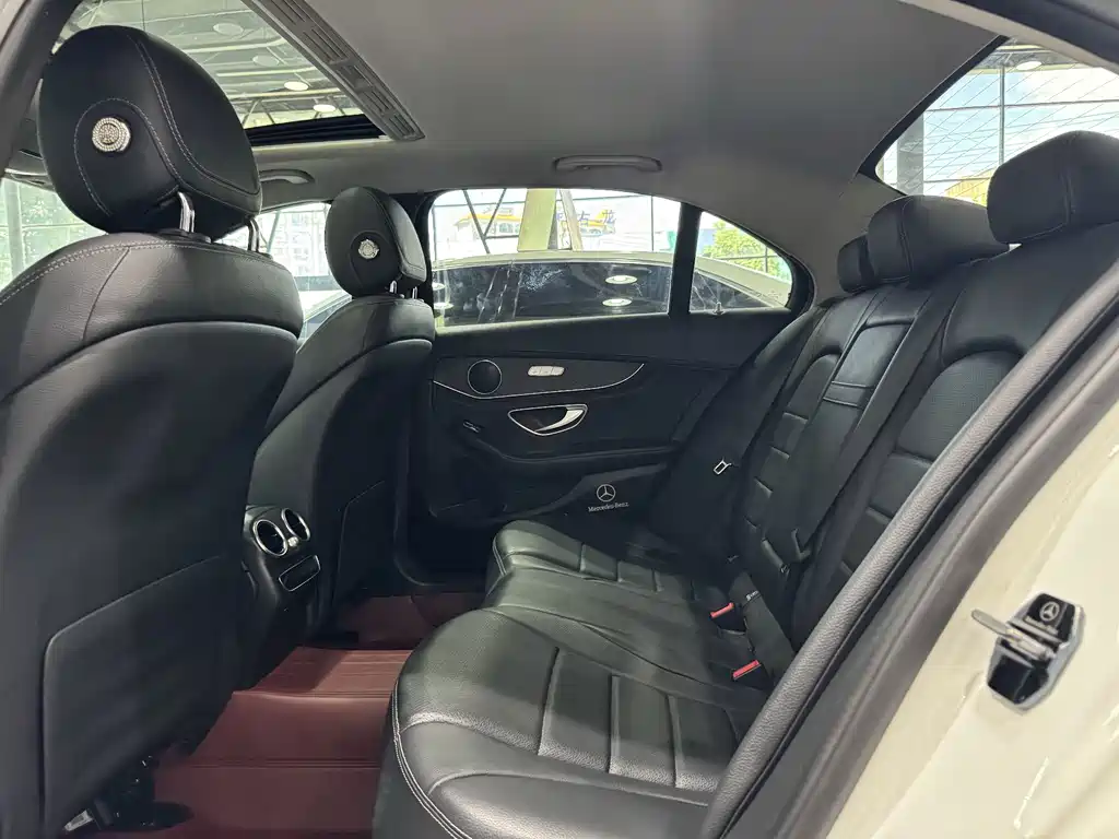 Mercedes-Benz C-Class 2019 — фото 14