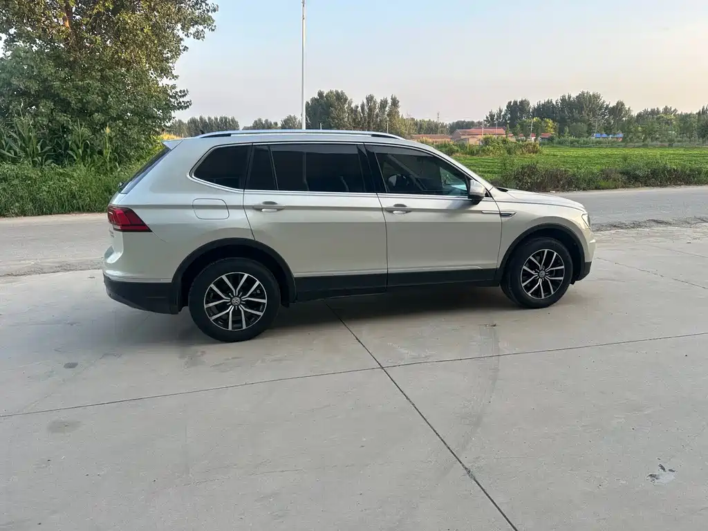 Volkswagen Tiguan L 2019