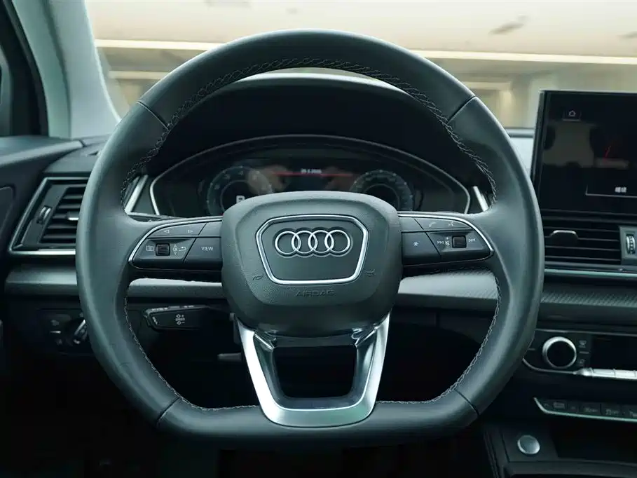 Audi Q5L 2021 — фото 17