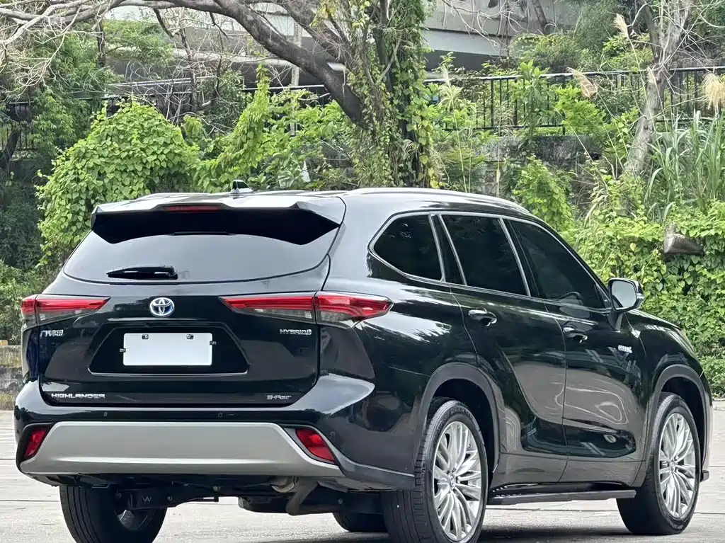 Toyota Highlander 2024 — фото 16