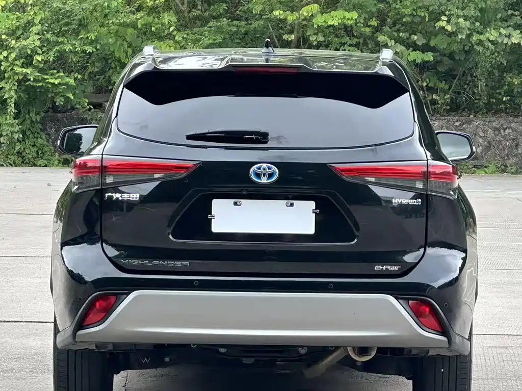 Toyota Highlander 2024 — фото 17