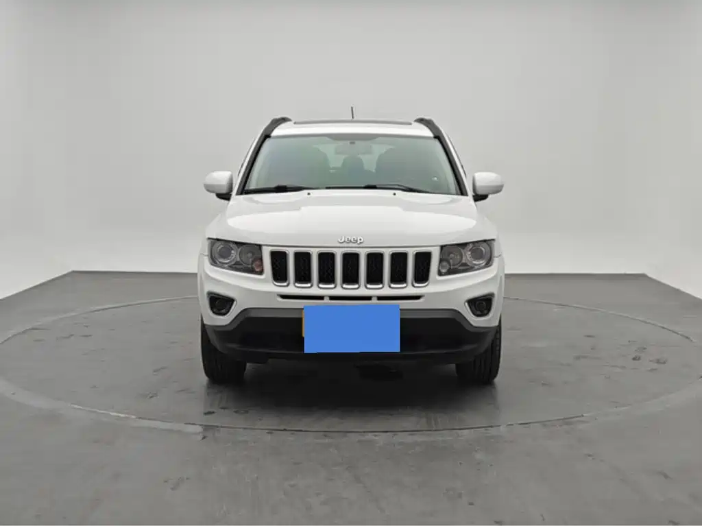 Jeep Compass 2015 — фото 2