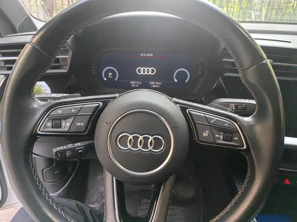 Audi A3 2023 — фото 15