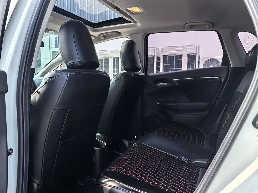 Honda Fit 2018 — фото 12