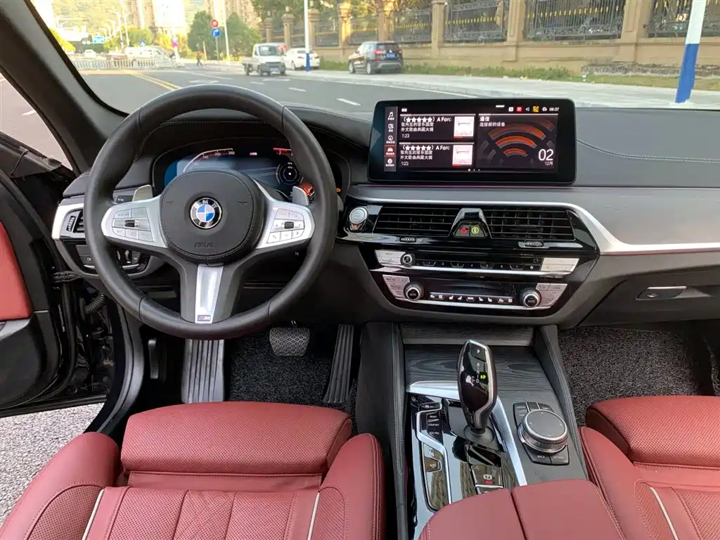BMW 5 Series 2022 — фото 14