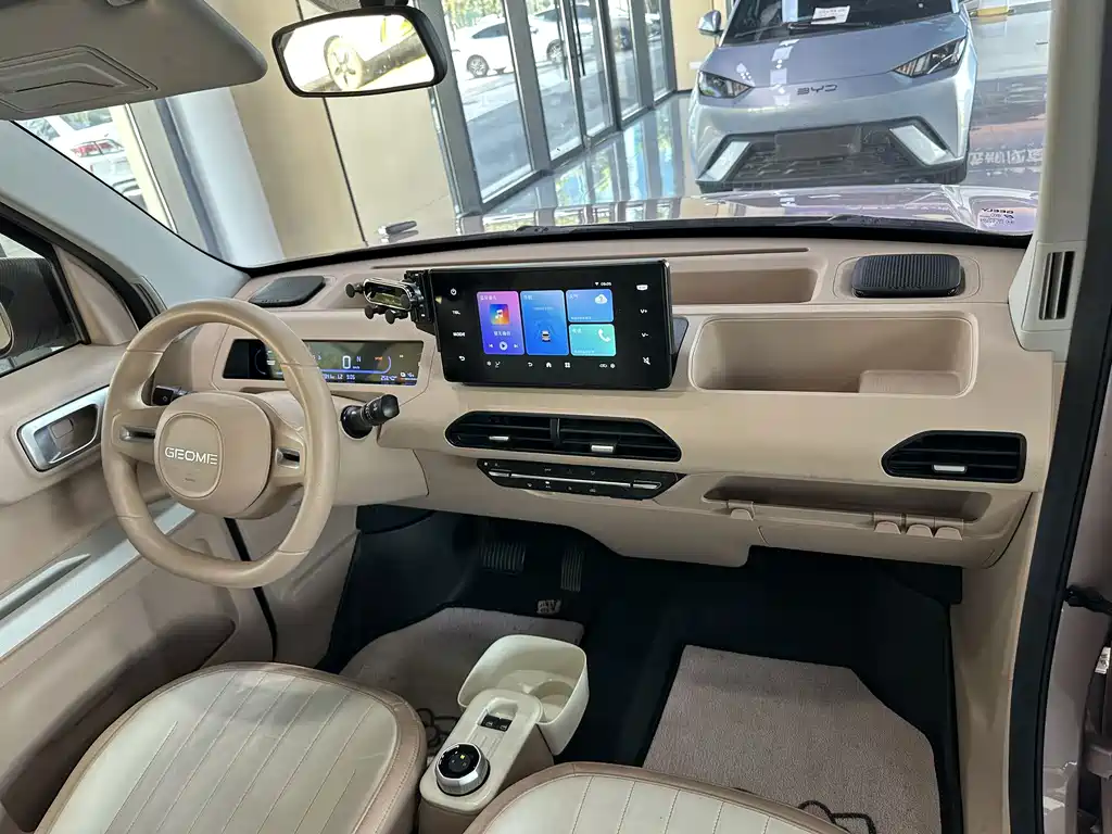 Geely Galaxy Panda 2025 — фото 8