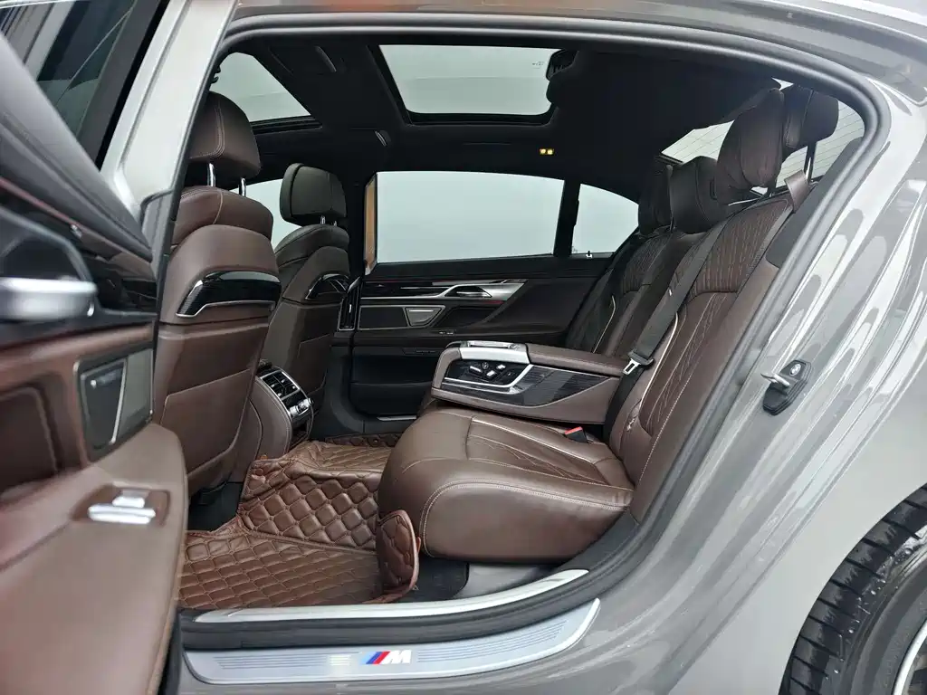 BMW 7 Series 2022 — фото 14