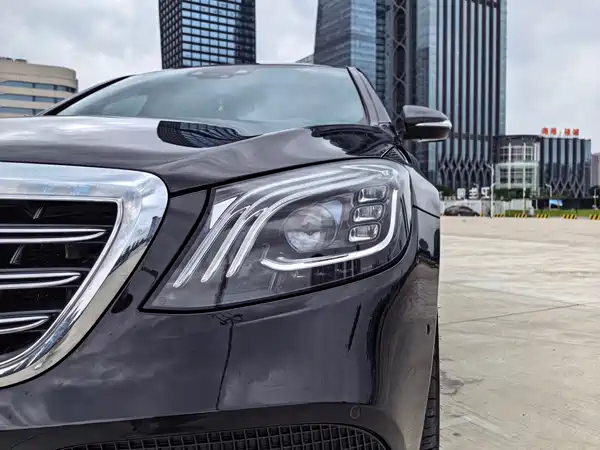 Mercedes-Benz S-Class 2020