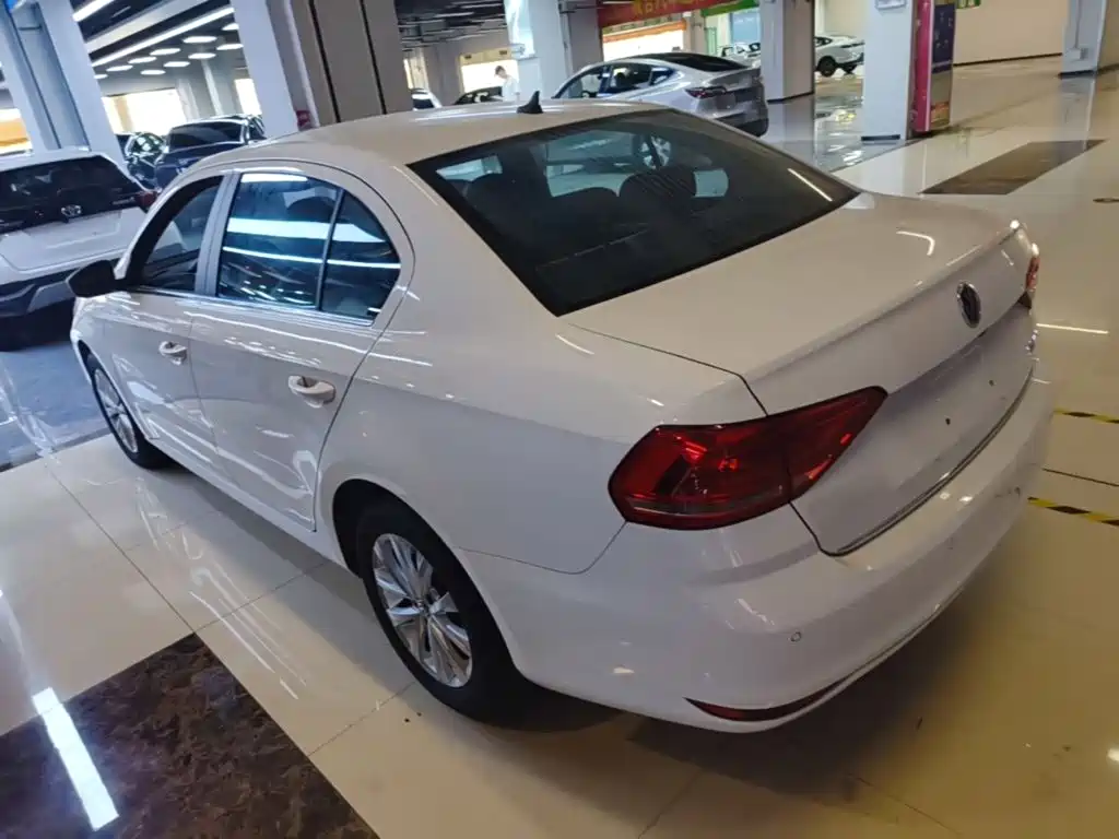 Volkswagen Lavida 2016