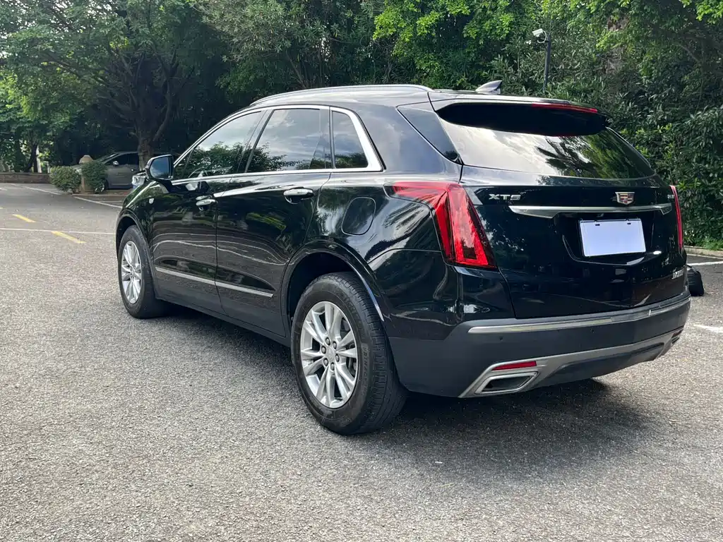 Cadillac XT5 2022 — фото 9