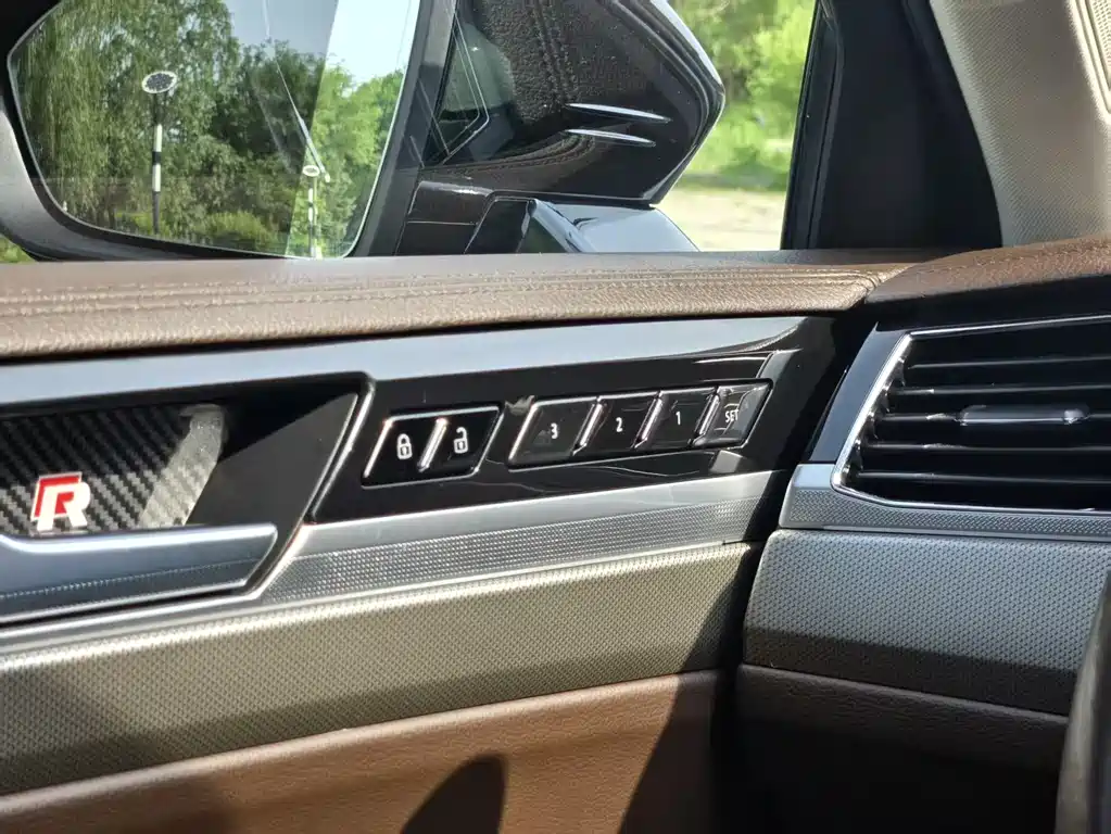 Volkswagen Phideon 2022 — фото 14