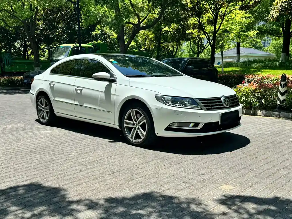 Volkswagen CC 2015 — фото 1