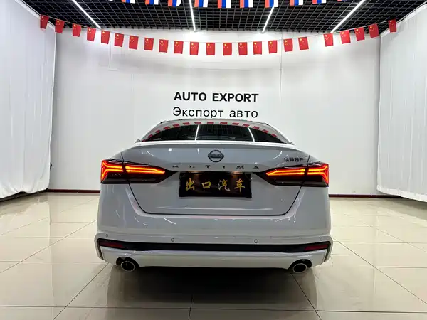 Nissan Teana 2023