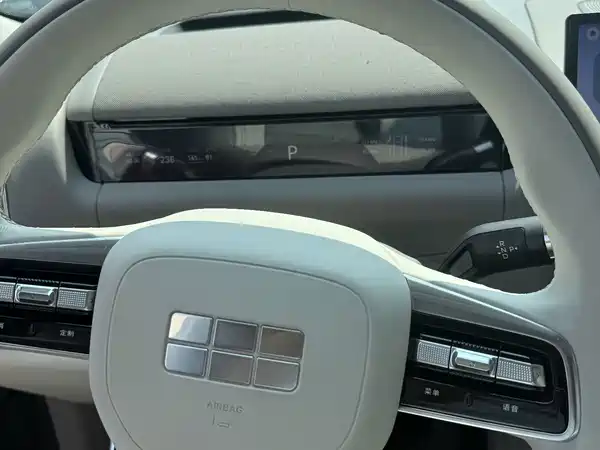 Geely Galaxy M9 2025