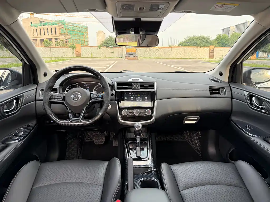 Nissan Tiida 2023