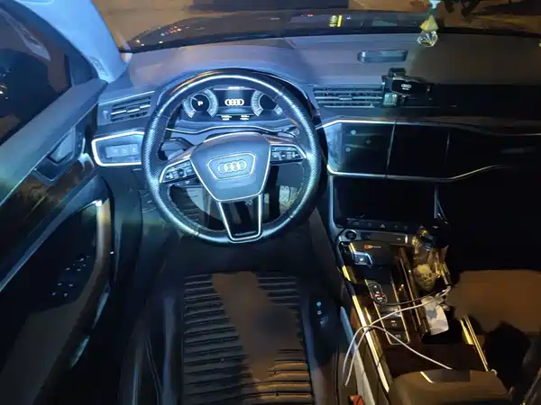 Audi A6L 2021