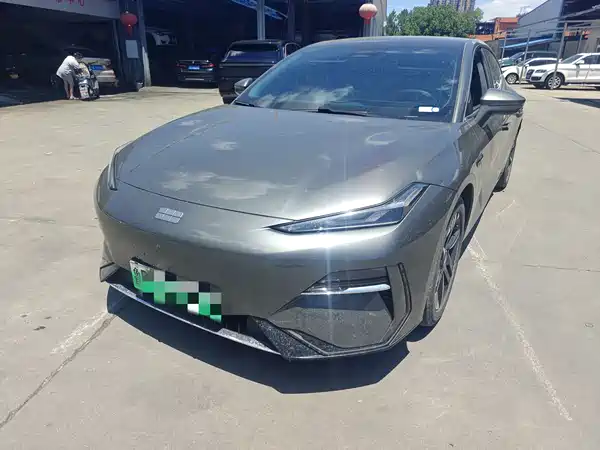 Geely Galaxy E8 2024