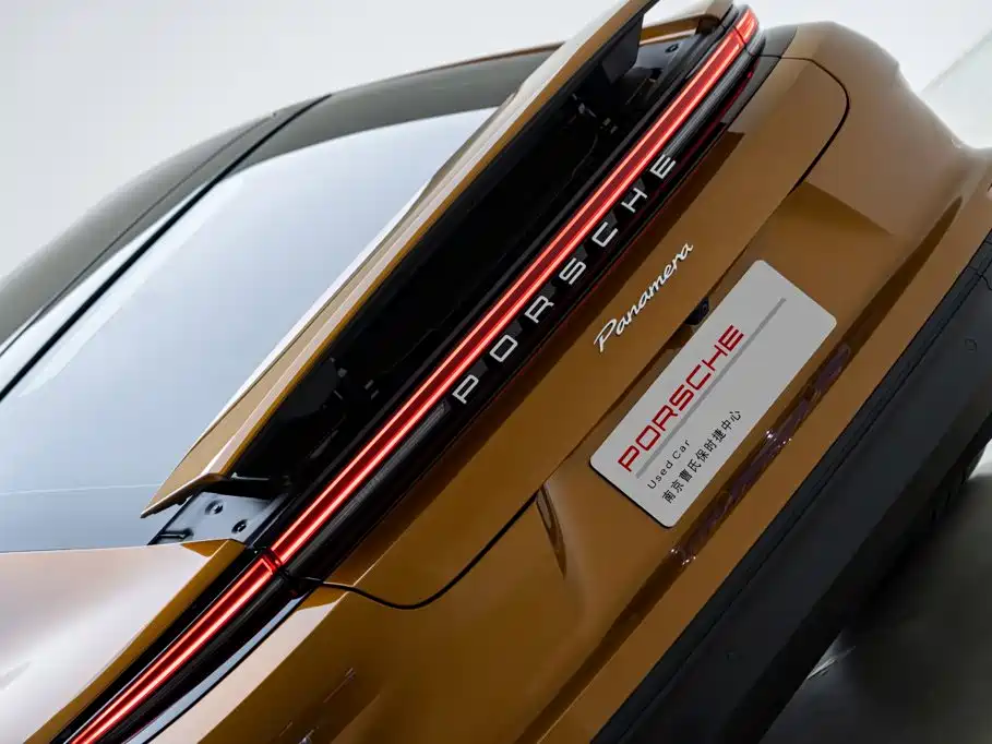 Porsche Panamera 2025 — фото 7