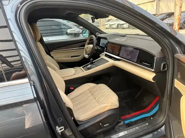 Geely Xingyue L 2025