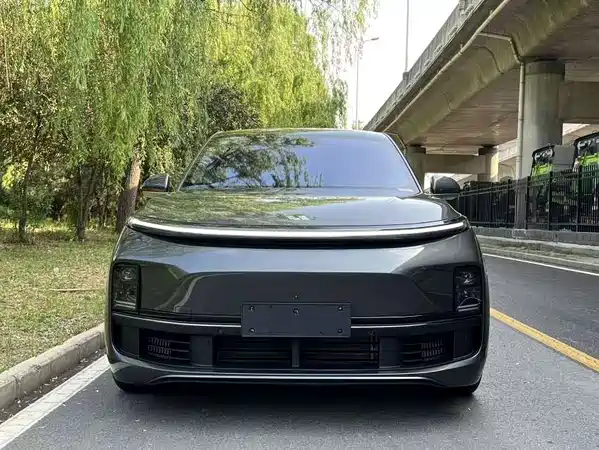 Li Auto L8 2023