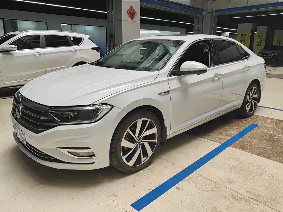 Volkswagen Sagitar 2022