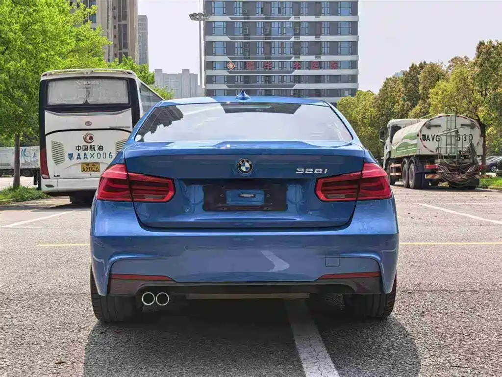 BMW 3 Series 2016 — фото 28