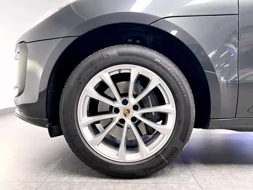 Porsche Macan 2022 — фото 19