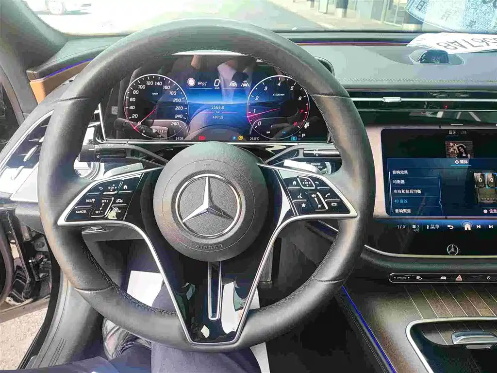 Mercedes-Benz E-Class 2024 — фото 9