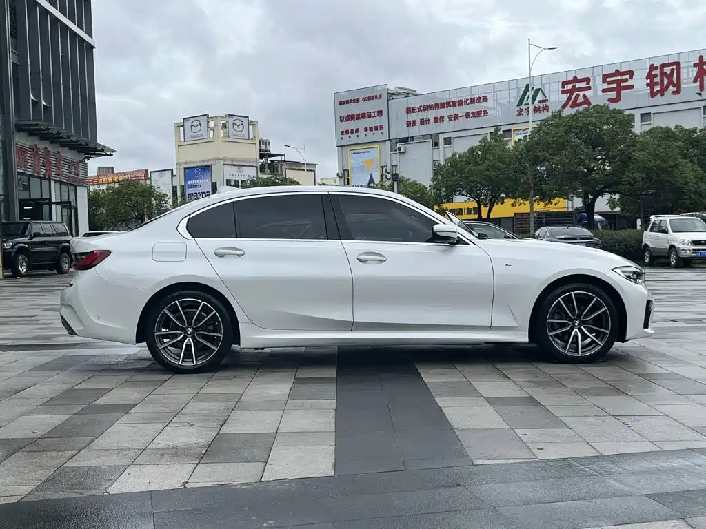 BMW 3 Series 2022