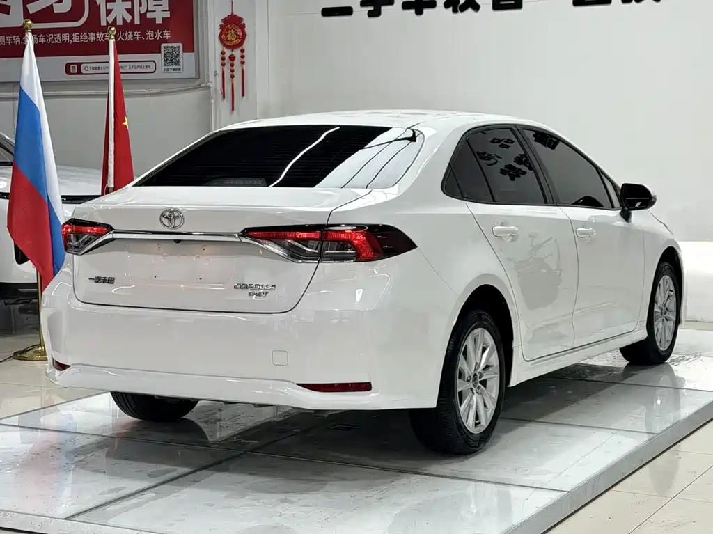 Toyota Corolla 2023 — фото 7