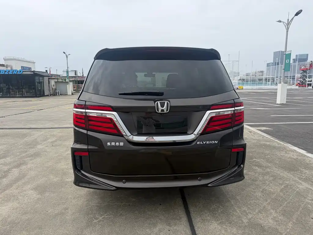 Honda Elysion 2016