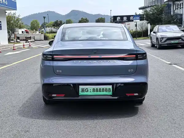 Leapmotor B01 2025