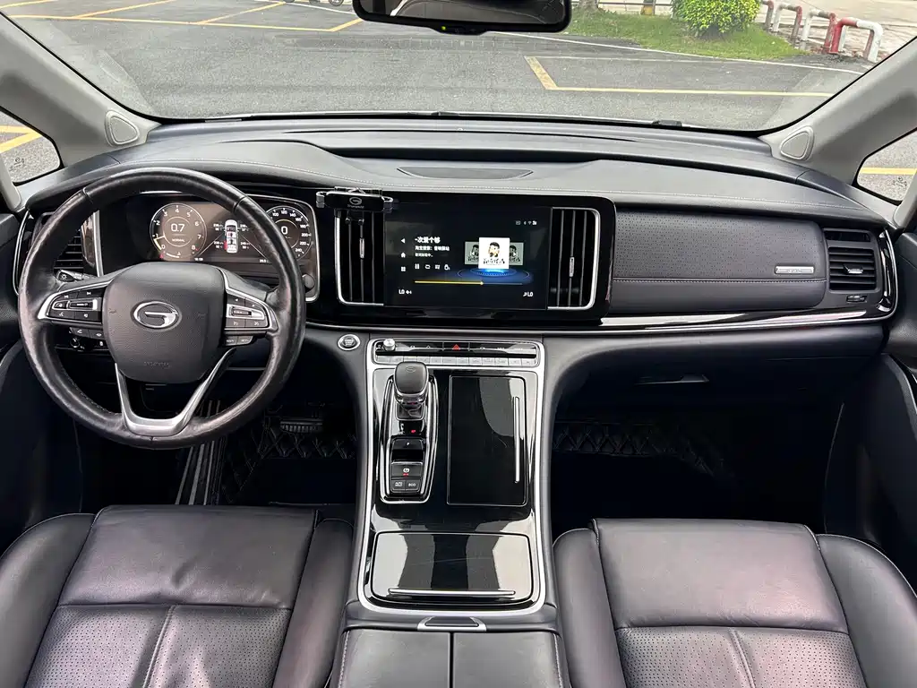GAC Motor Trumpchi M8 2022 — фото 13