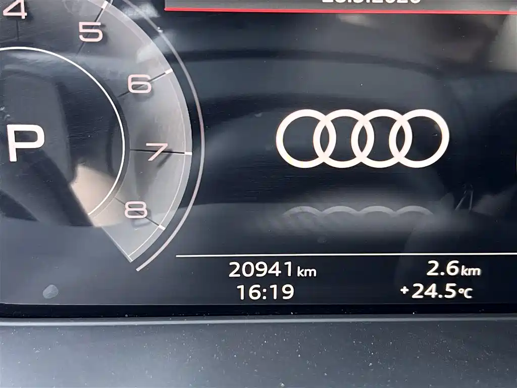 Audi Q5L 2022 — фото 15