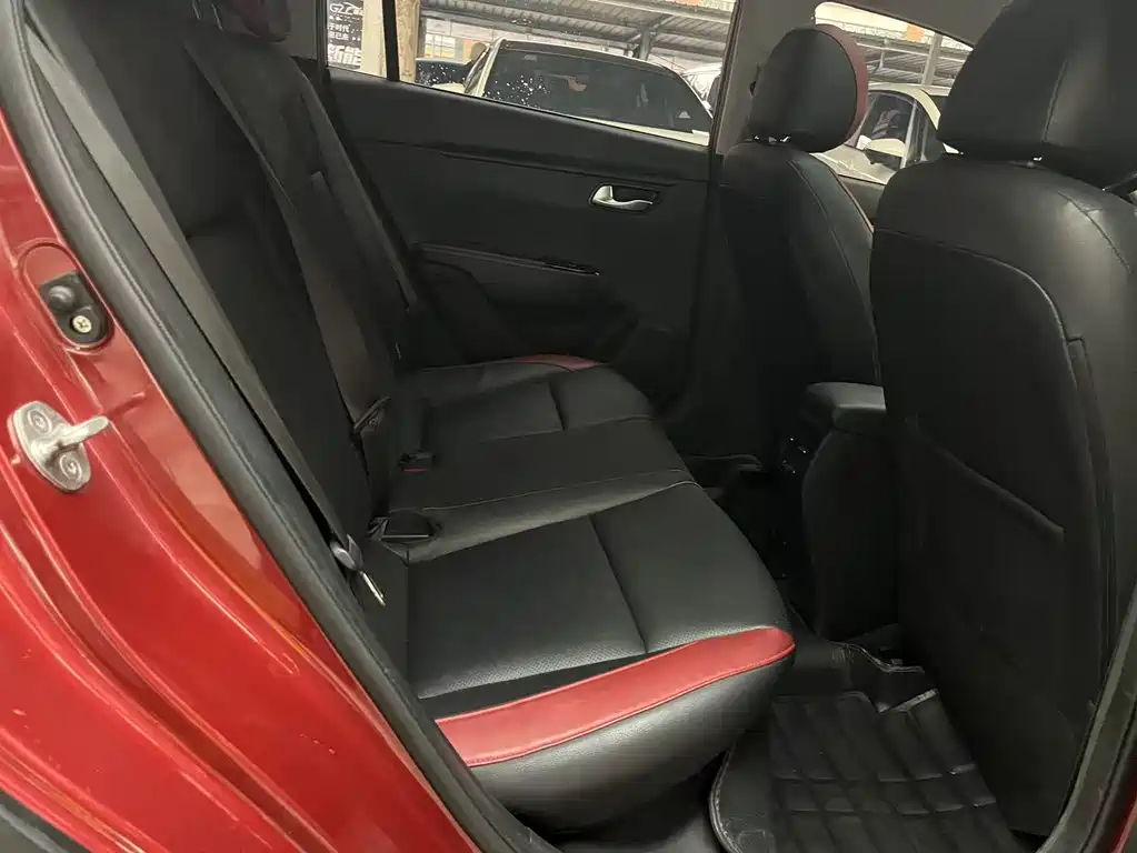 Kia KX Cross 2019 — фото 16