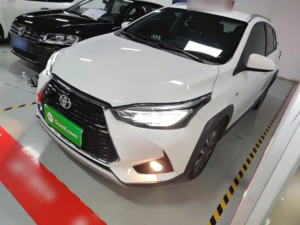 Toyota Yaris L 2023