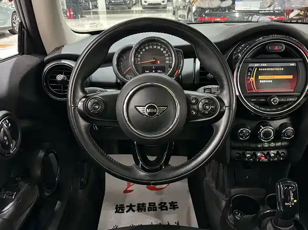 MINI 2018