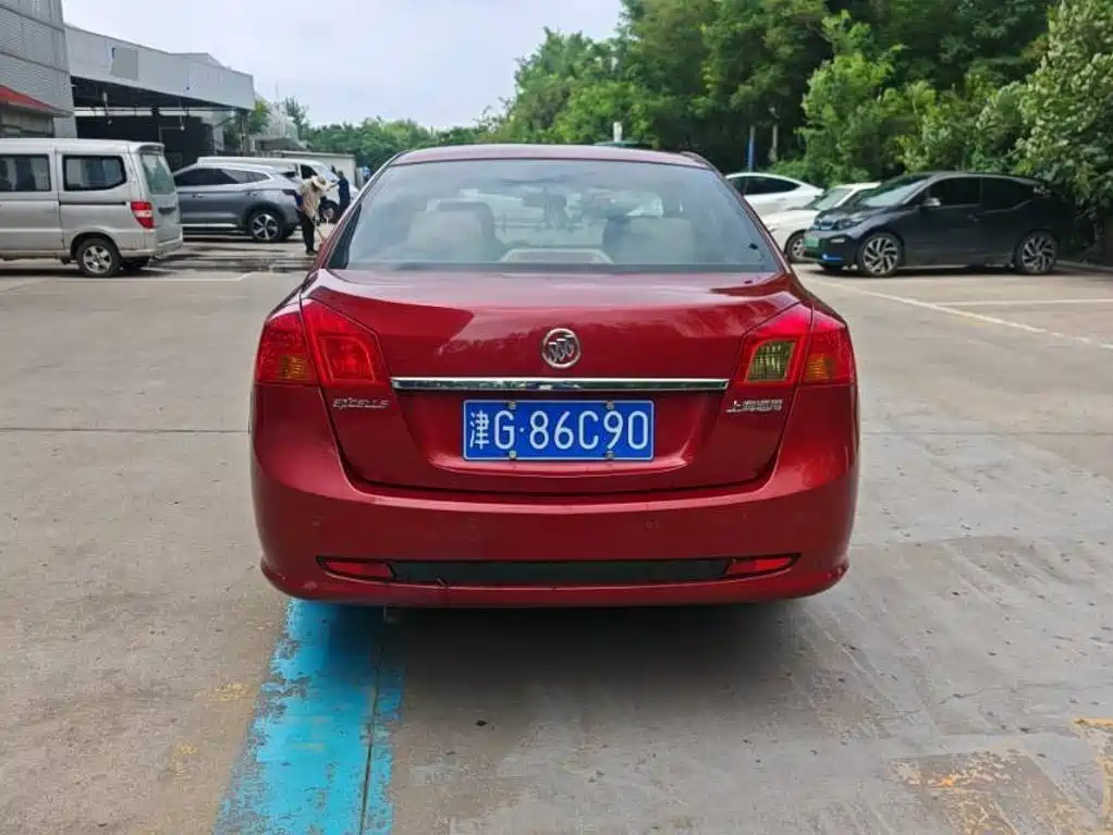 Buick Excelle 2013