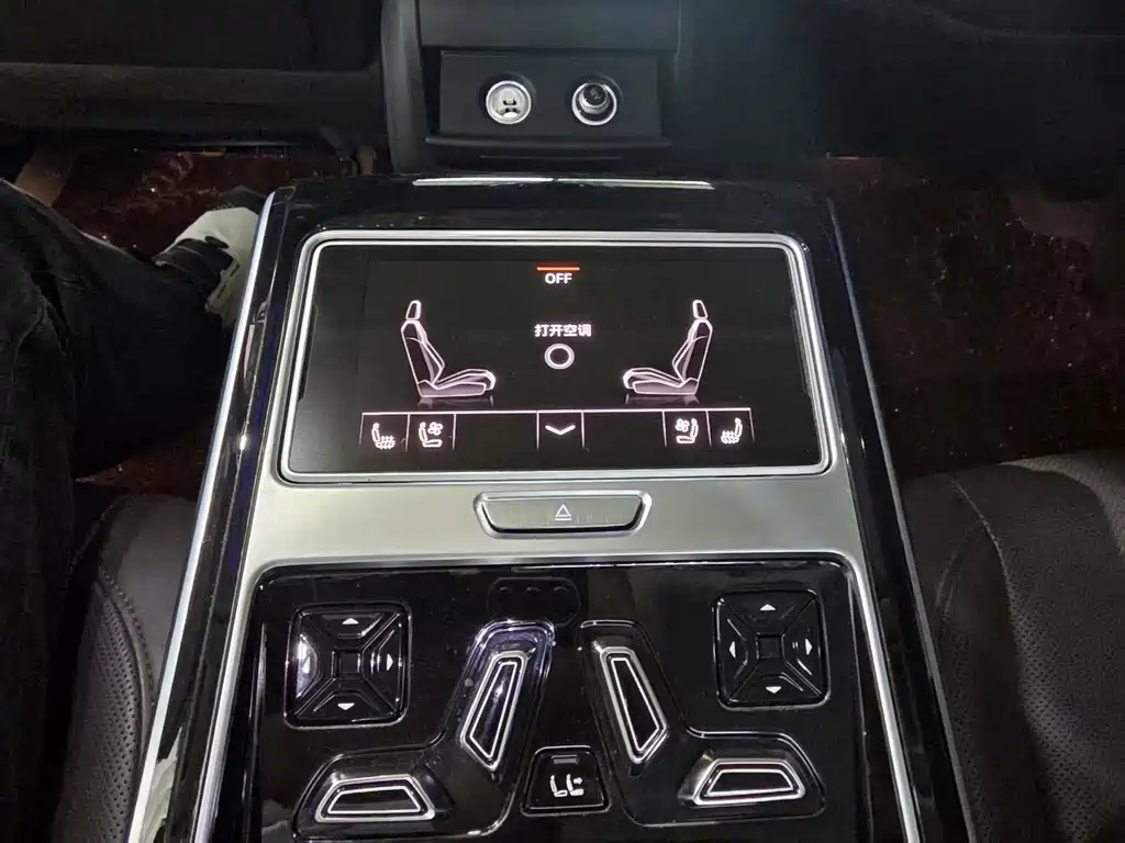 Audi A8 2020 — фото 12