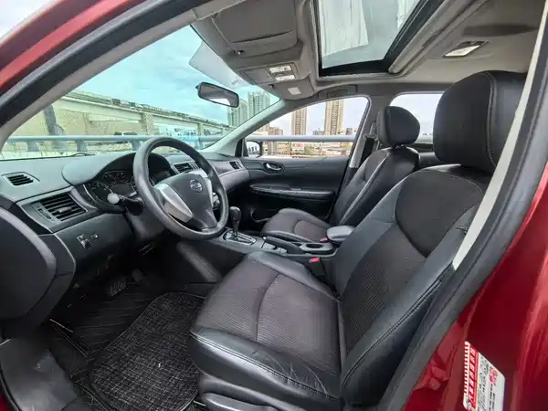 Nissan Tiida 2012