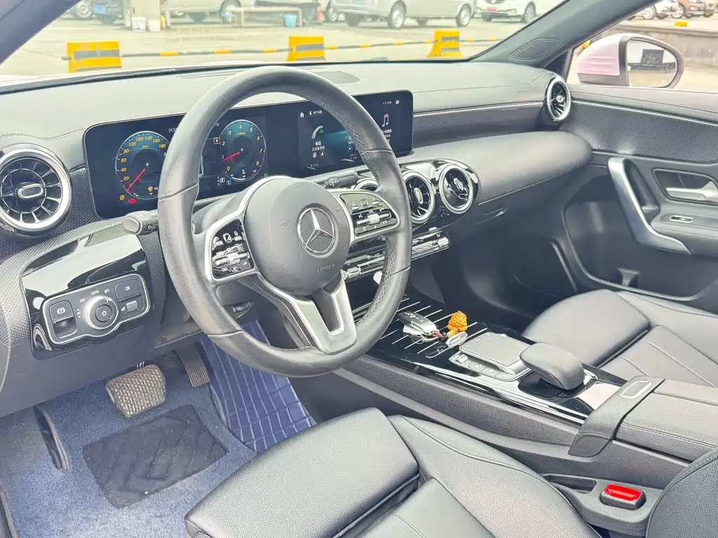 Mercedes-Benz A-Class 2021 — фото 6